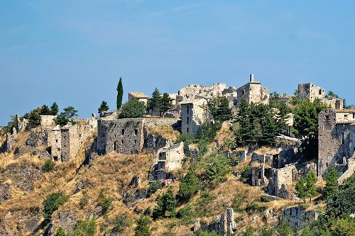 Is the repopulation of abandoned villages in southern Europe possible?